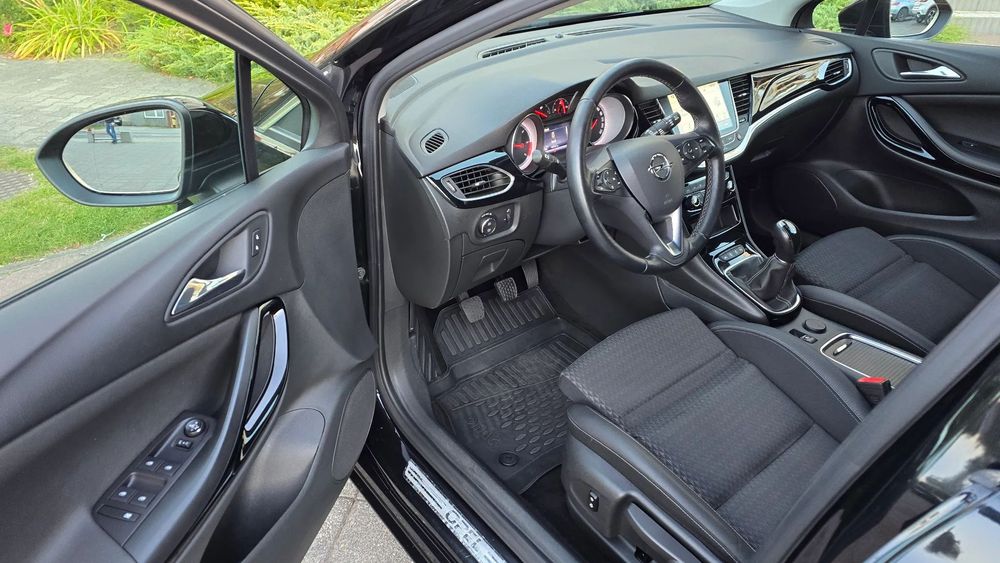 Opel Astra Opel Astra Sports Tourer+ 1.6 CDTI 136 KM 2018 rok - STAN PERFEKCYJNY