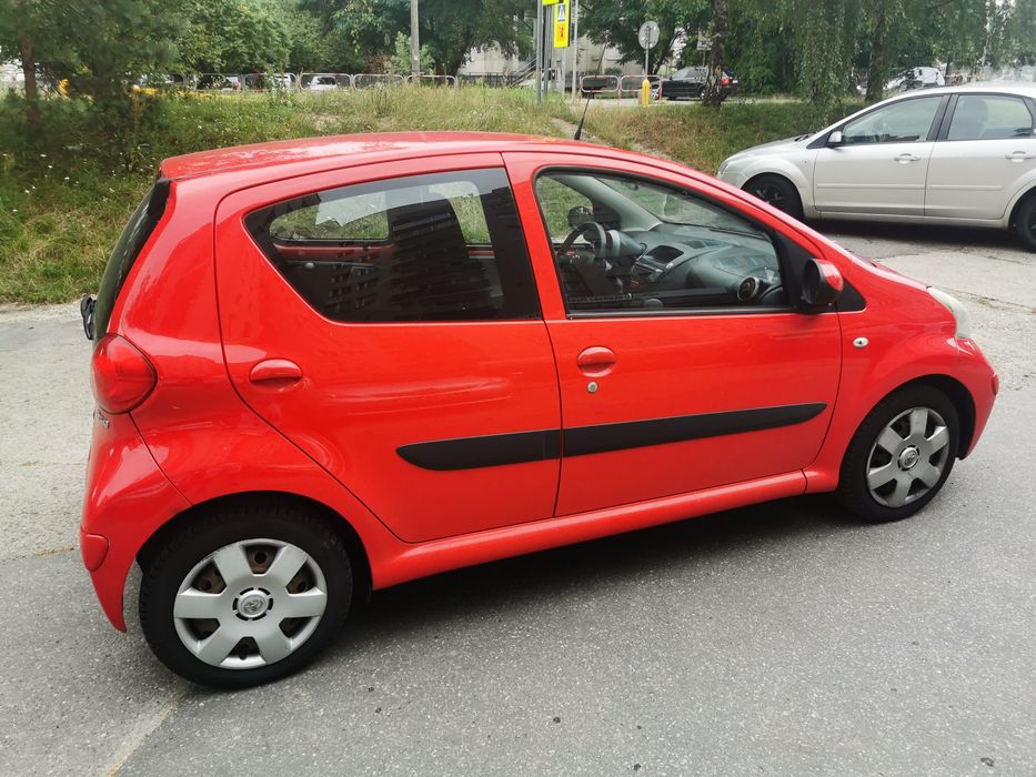 Toyota Aygo silnik 1.0 benzyna 2008 rok mały przebieg śliczna.