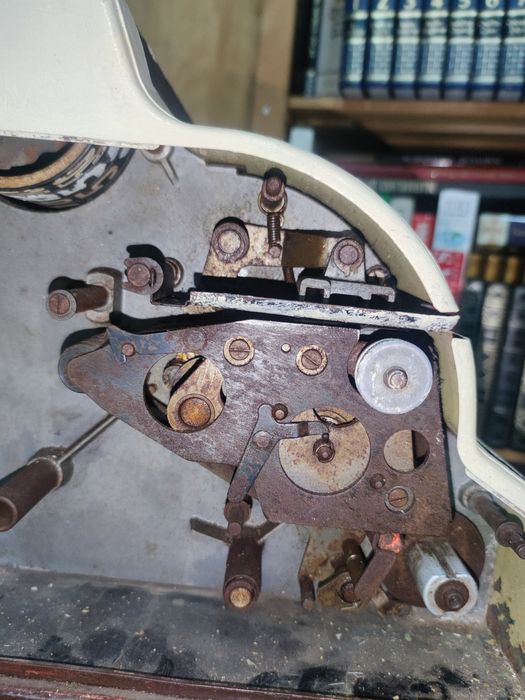 Caixa Registadora antiga a foncionar.