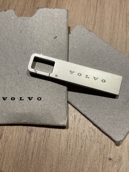 Pendrive volvo 32 gb OE oryginał