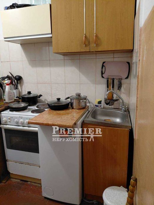 Продам сучасну кімнату з евроремонтом