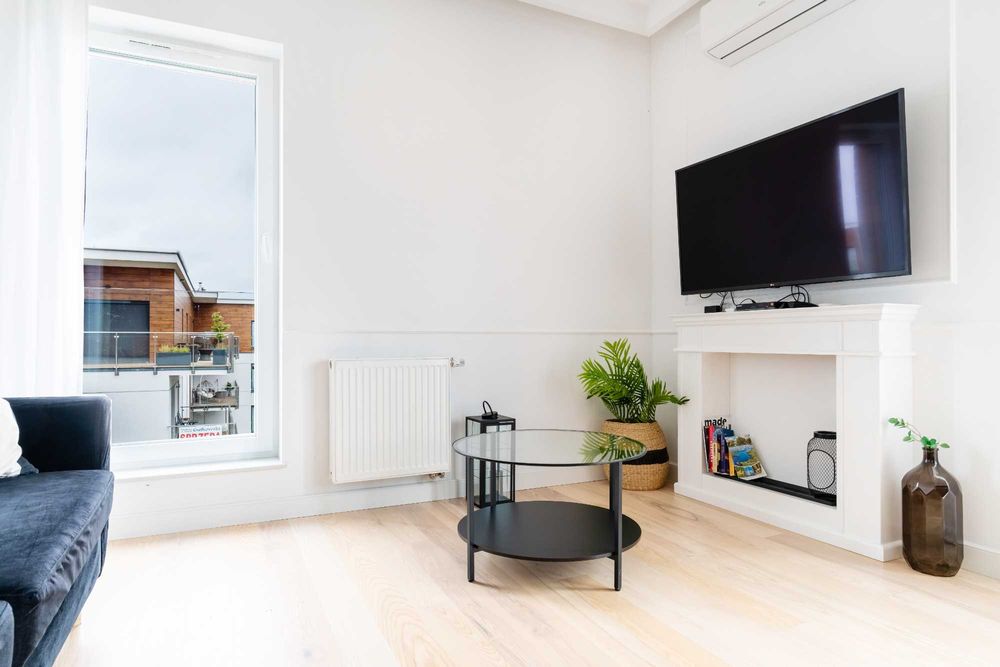 Marina Glamour - lux 3 pok, widok na jezioro, garaż, 5 łóżek, Netflix
