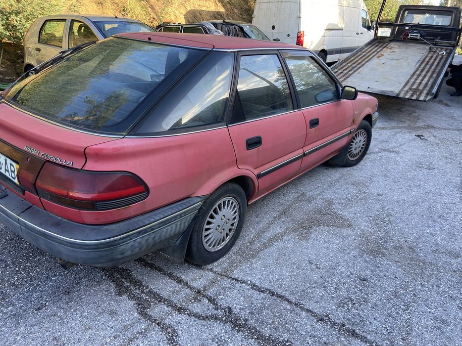 Toyota Corolla liftback para peças