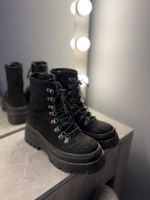 Buty zimowe / jesienne trepy / botki czarne wiązane