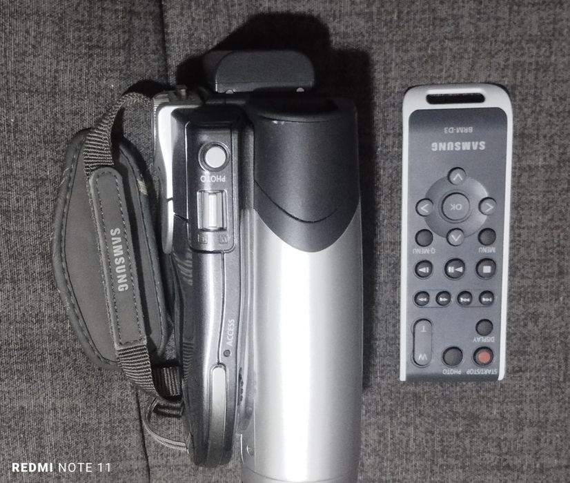 Видеокамеры Samsung, JVC