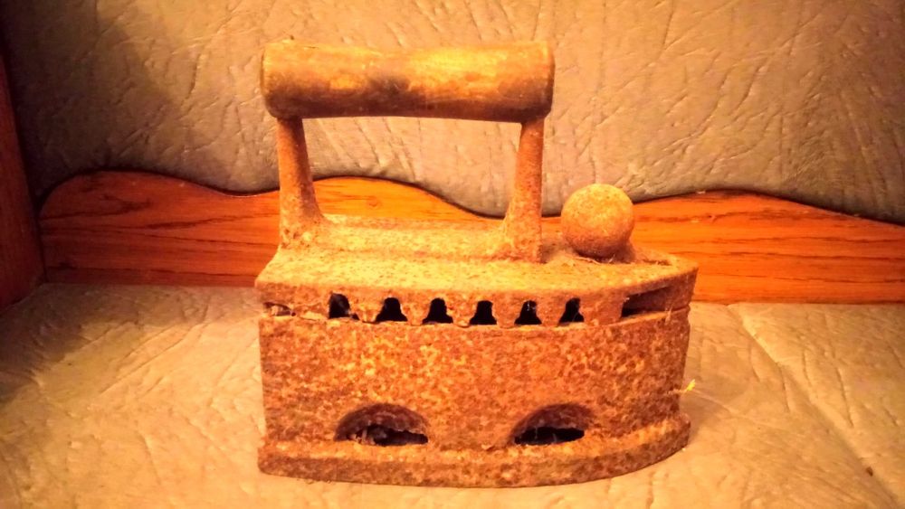 Утюг старинный (на углях)