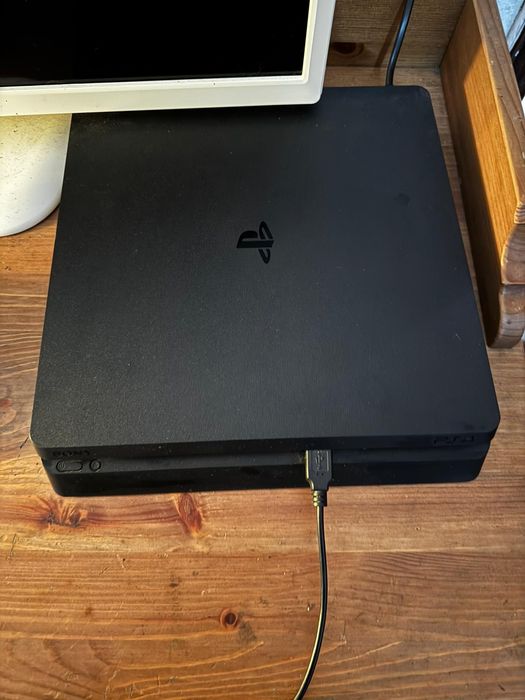 PS4 Slim 500 gb como novo