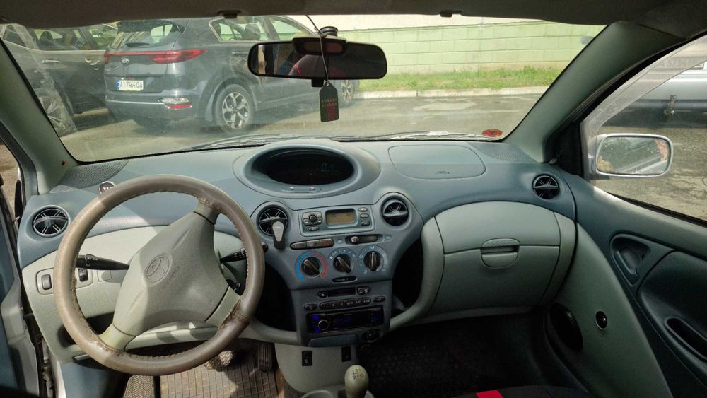 Продам Toyota Yaris
