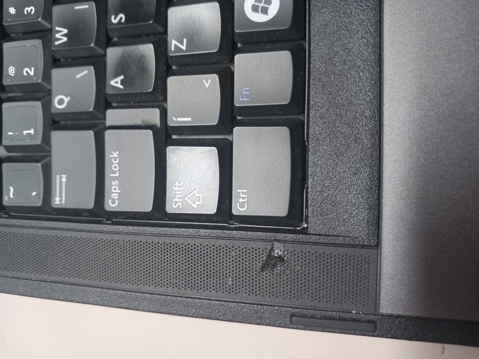 Dell Latitude E5410 używany bez systemu operacyjnego