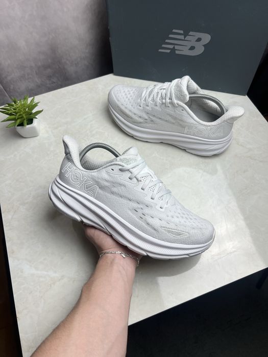 Кросівки Hoka Clifton 9 Розмір 43 Original Взуття