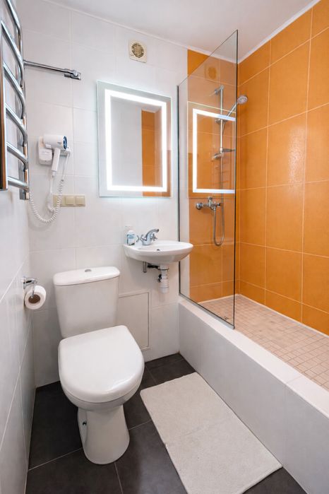 Подобово 1 кімн Квартира  «Сапфір» в тихому центрі міста