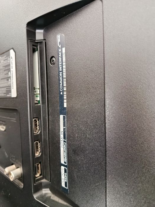 Vendo TV LG (ecrã partido)