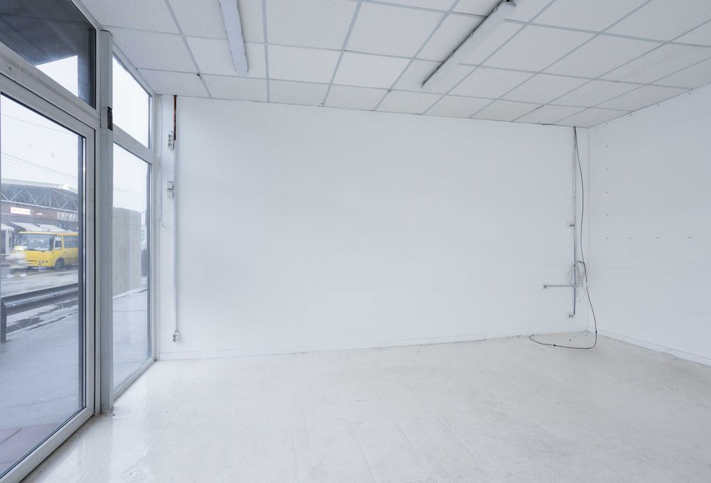 Фасадне приміщення МЕТРО ЛІСОВА. БАZАR. МАЯк