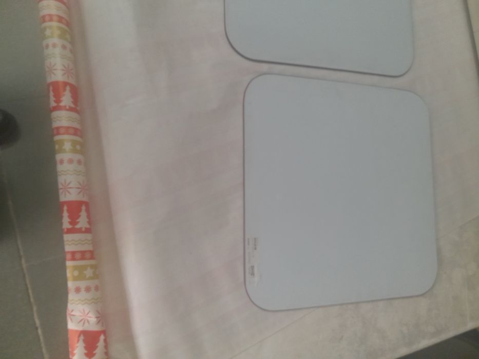 2 espelhos IKEA  linha Hylkje  em bom estado