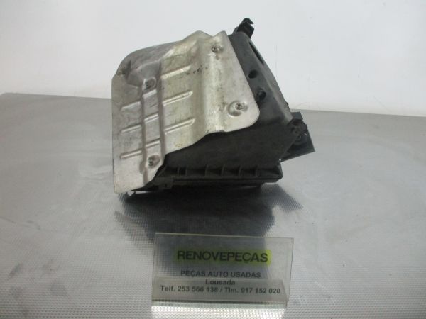 Caixa filtro ar VOLKSWAGEN Passat (3B3)