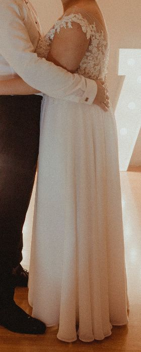 Suknia ślubna regulowana