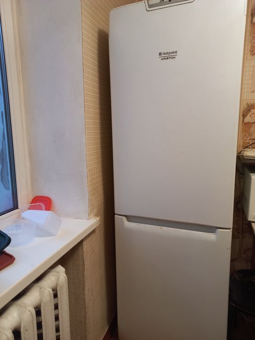 Холодильник, самовивіз(не працює..)