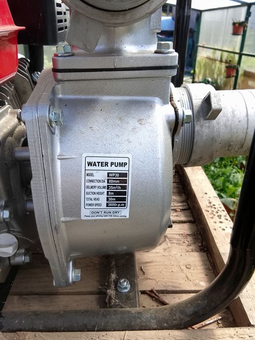 Bomba de água a gasolina
