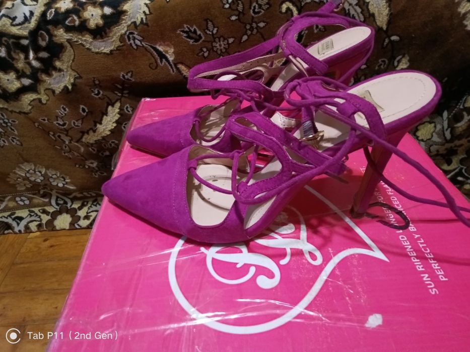 Женские босоножки ZARA