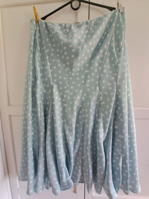 Spódnica rozmiar 48/50 Maxi Satynowa Rozkloszowana