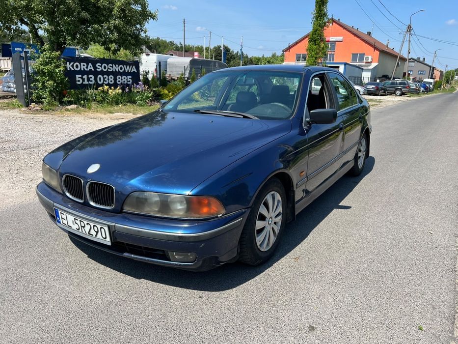 BMW 5_e39_1998r_2.5