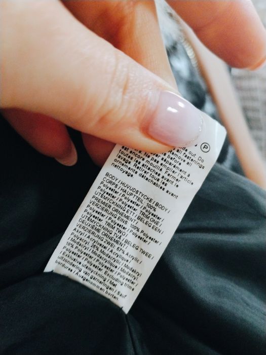 Kurtka damska czarna pikowana kaptur futerko rozmiar 14 River Island