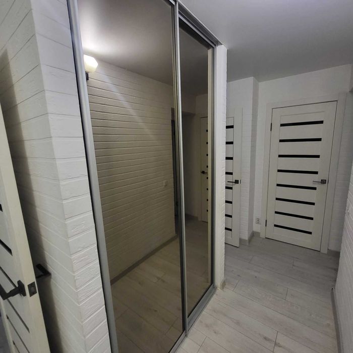 Продаю 3-к  ‼️Новые Дома,‼️ метро Дворец спорта, Коммунальный Рынок