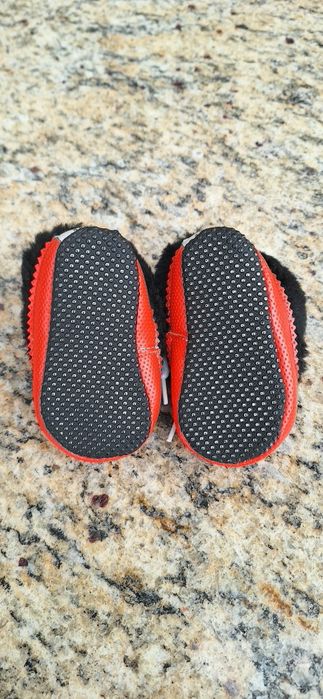 Buty UGG wełna 1-2miesiace