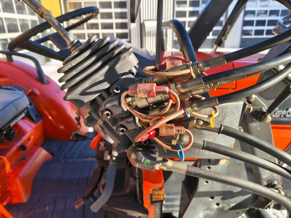 Японський мінітрактор Кубота Kubota Kl 25   з фронт. нав.