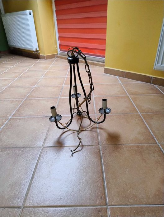 Czarny 3-ramienny żyrandol w stylu retro / loft – metalowy stelaż