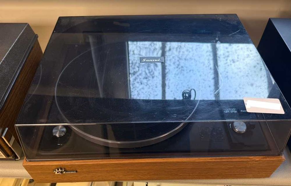 gramofon SANSUI SR212