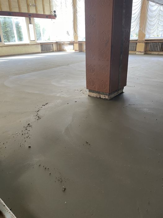 Напівсуха стяжка стяжка підлоги машинна стяжка.