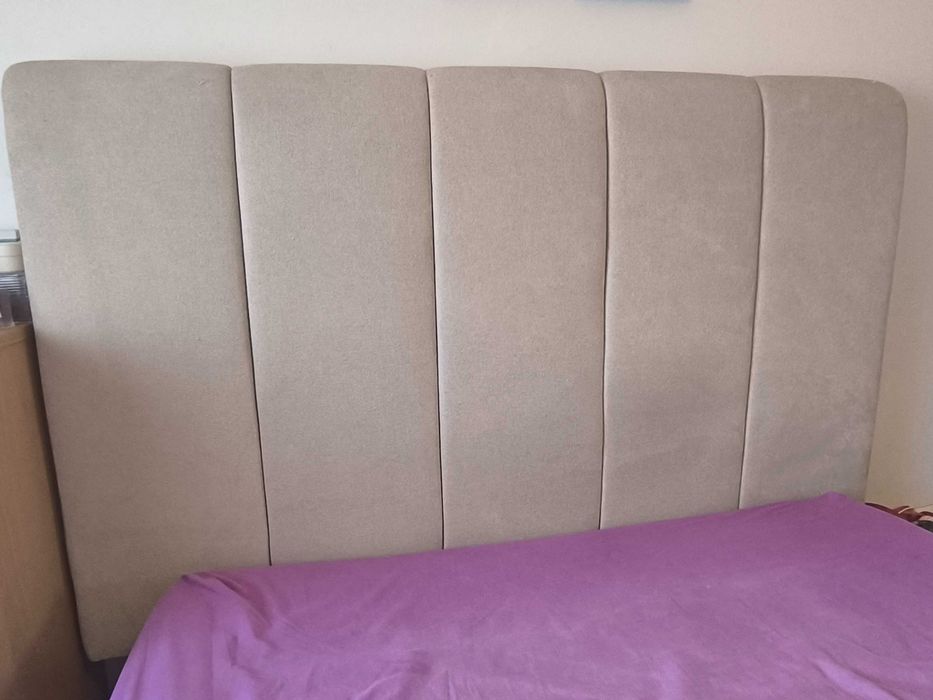 Cabeceira de cama estofada