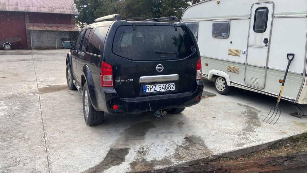 Nissan pathfinder 2006 rok