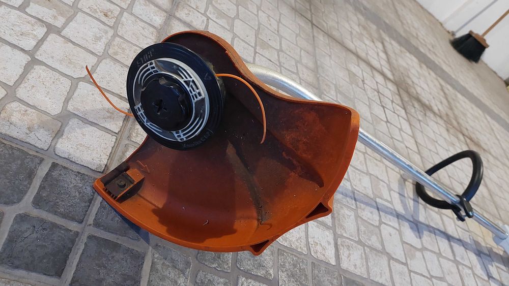 Aparador de relva Stihl