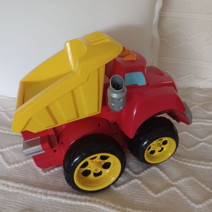 SAMOCHODZIK TONKA CHUCK interaktywny/ salon 239 zł