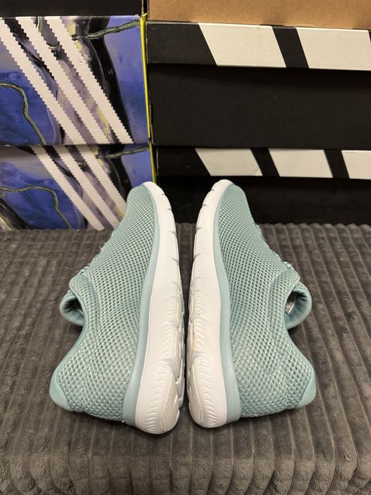 Жіночі кросівки Skechers Summits 39,5(25,5см) оригінал
