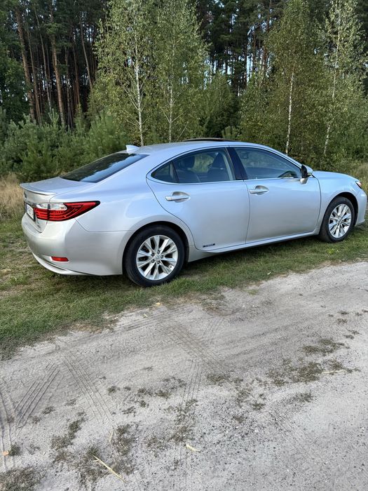 Продам Lexus ES 300h 2014 рік