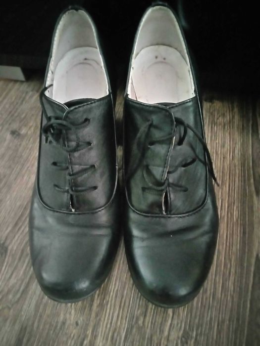 Туфлі чорні 37 розмір