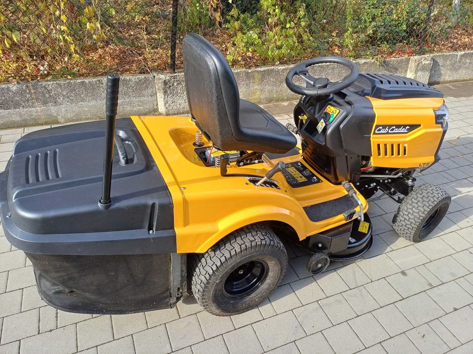 Traktor CUB CADET LT2 NR92 8,1kW 439CM³ 92CM Hydro prawie jak nowy
