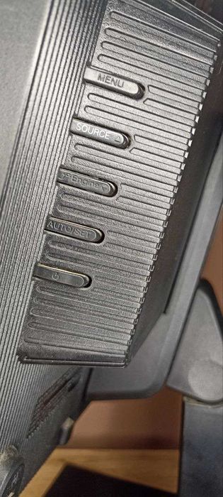 Монітор LG Flatron L1952HQ-SF