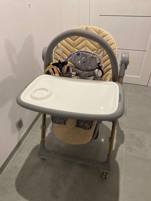 Krzesełko do karmienia Kinder Kraft lastree