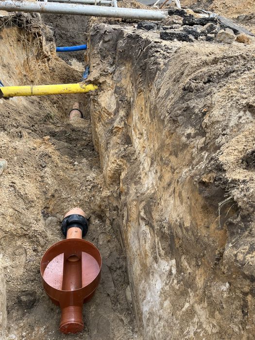 Przyłącza wody i kanalizacij wraz z projektami i uzgodnieniami