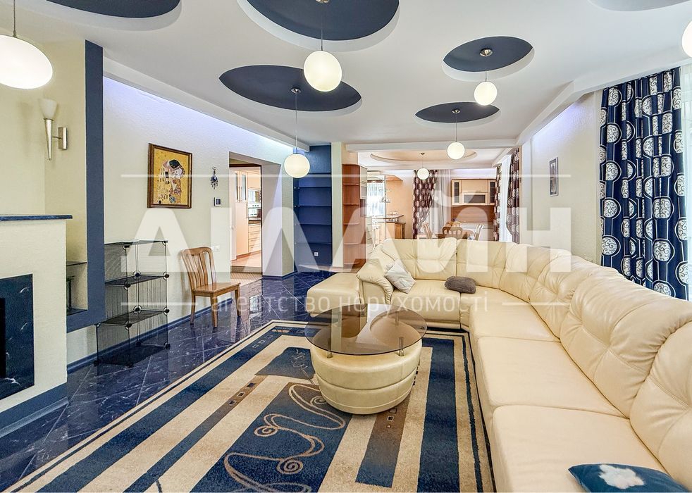 ТОП будинок на Дніпрі 250 м2 , 3 спальні