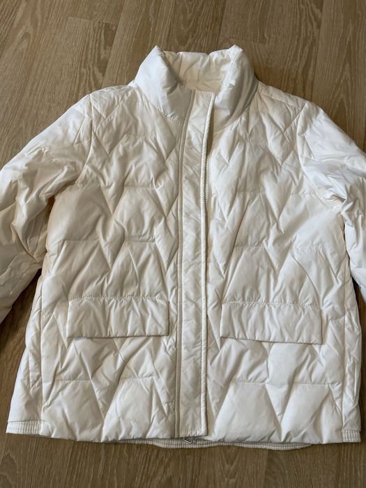 Деми куртка молочная