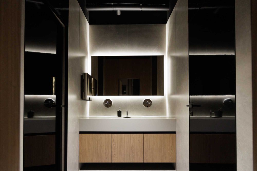 Оренда офісу 230 м² у бізнес-центрі UBC, Ужгород, 4 поверх – BC 405