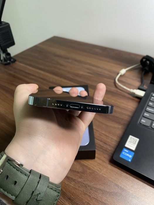 Продам айфон 13 про макс 256гб