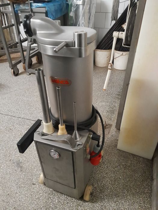 Nadziewarka hydrauliczna Mainca