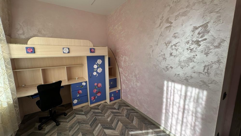 Здається чудовий 3 кімнатний Будинок на Весняному.