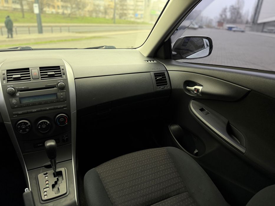 Toyota Corolla 2011р.в (рестайлинг) 1.6 автомат